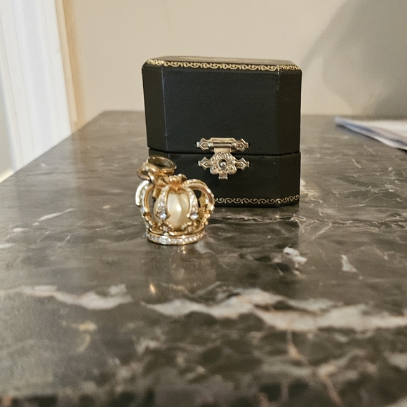 Brand new juicy couture Gold Crown Pearl Charm - Picture 1 of 9